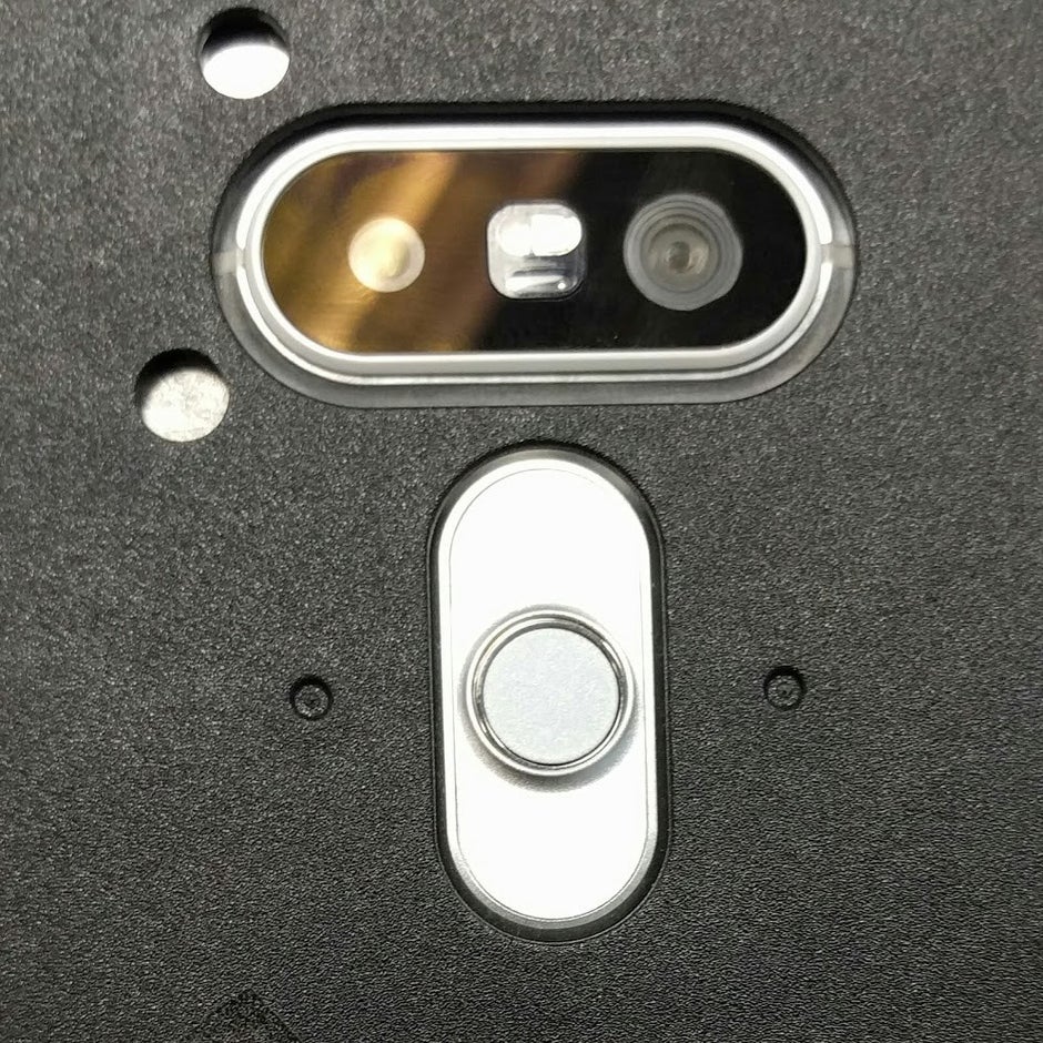 The purported first glimpse of the LG G5 is a fine thing to look at! - LG G5 leak points towards metal body and dual camera setup, among other interesting developments