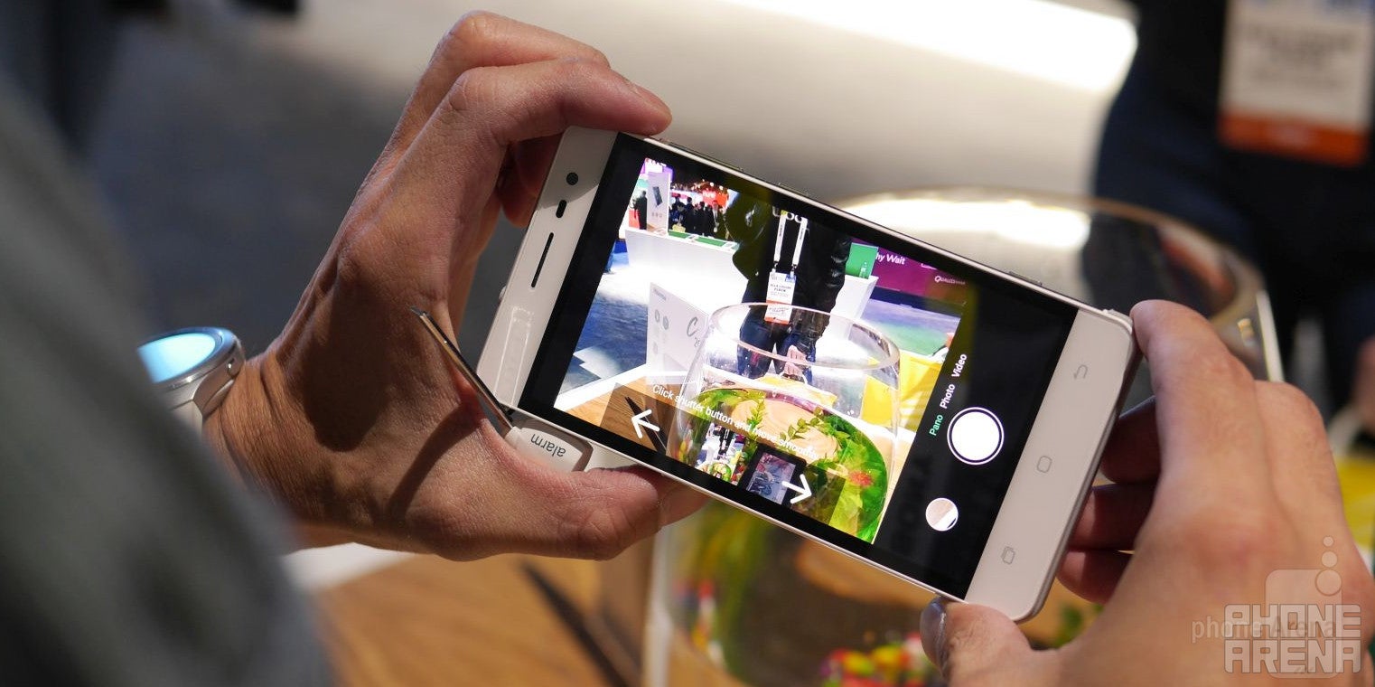 Hisense C20 hands-on