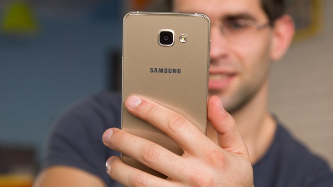 Samsung Galaxy A7 (2016 edition) display and CPU performance benchmark test results: mid-range to the bone