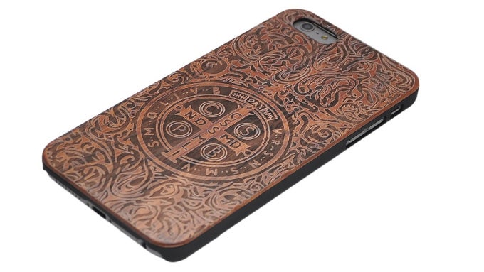 XIKEZAN Natural Wood case for iPhone 6s - Valentine&#039;s Day 2016 gift guide: here&#039;s what you can give your significant other