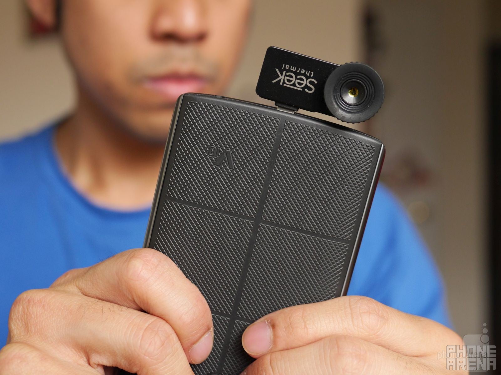 Battle of the thermal imaging cameras: FLIR ONE vs Seek Thermal Compact