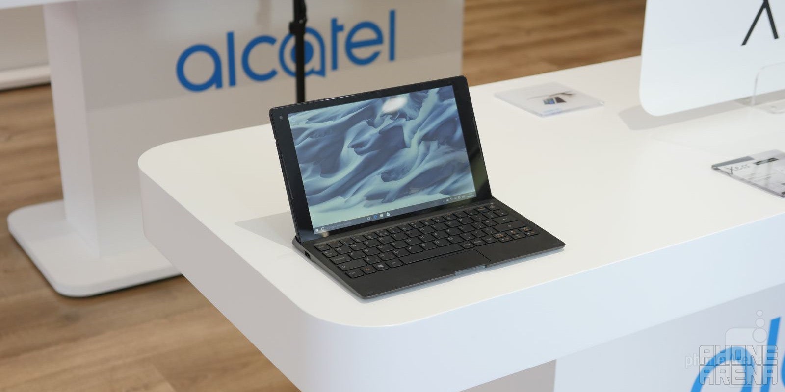 Alcatel Plus 10 hands-on