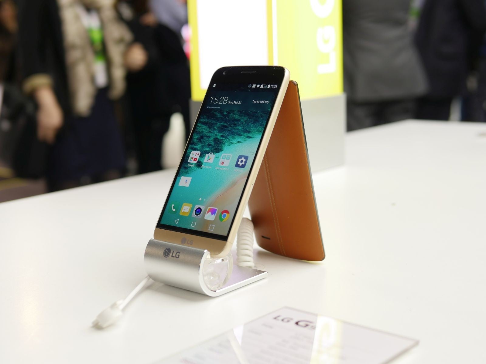 LG G5 vs LG G4: first look