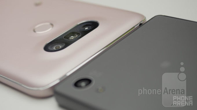LG G5 vs Sony Xperia Z5: first look