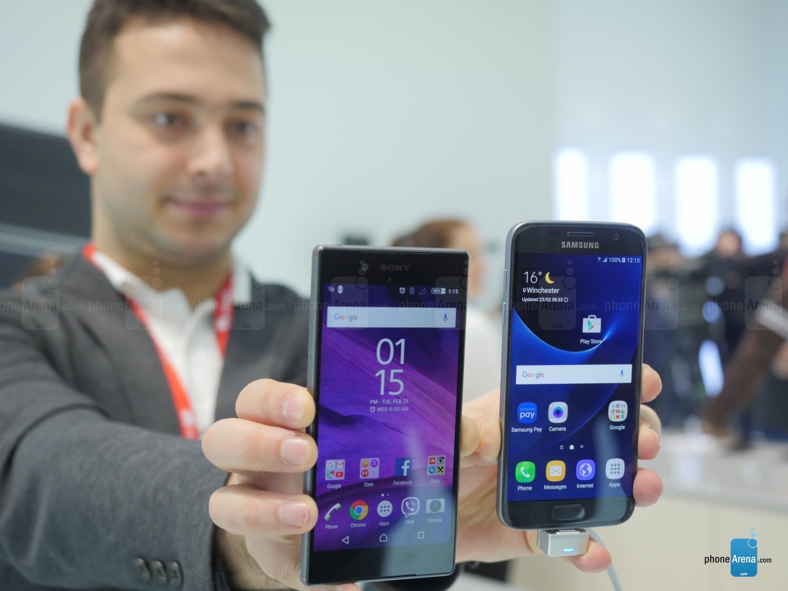 Samsung Galaxy S7 vs Sony Xperia Z5: first look