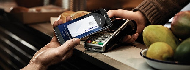Samsung Pay allows merchants to use their existing terminals - Death Magnetic: Samsung Pay adoption faster than Apple Pay