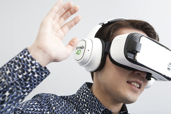 Moonshots: Samsung outs a &#039;4D&#039; VR headset, shower singing app, and the Waffle social platform