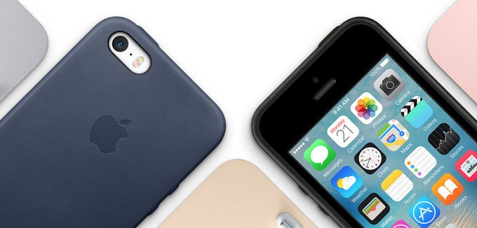 Yes, iPhone 5s cases do fit on the iPhone SE