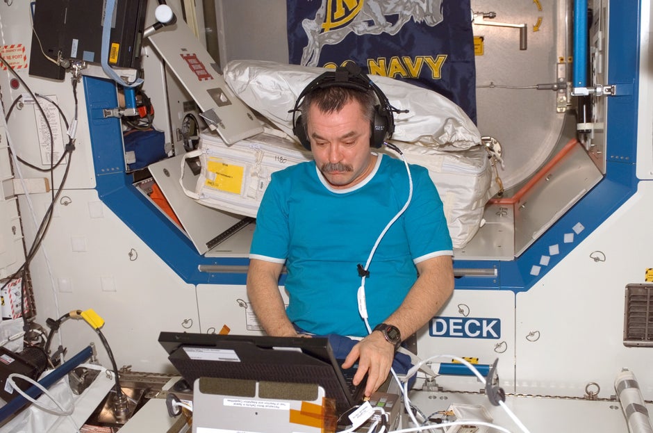 Cosmonaut Mikhail Tyurin wearing a Datalink 150 model in January 2007. - Did you know: Microsoft and Timex made a smart watch... in 1994!