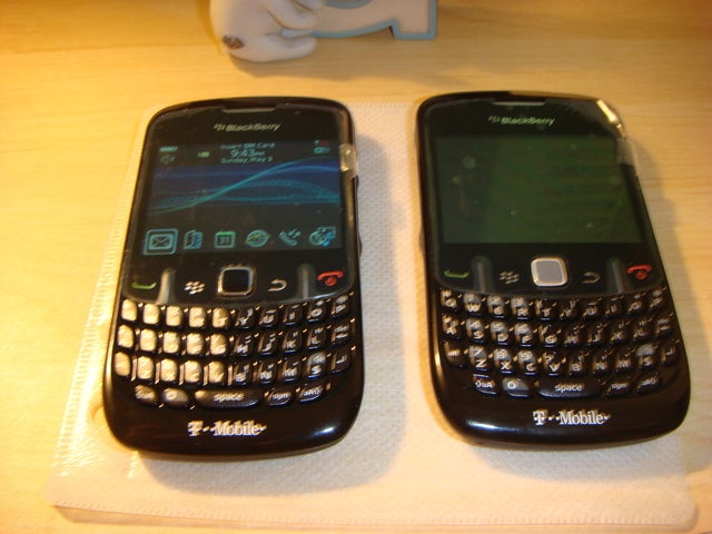 BlackBerry Gemini 8520 appears branded for T-Mobile - Live image reveals the BlackBerry Gemini for T-Mobile