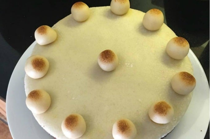 This woman published a cake photo to Instagram and couldn't believe what happened next!