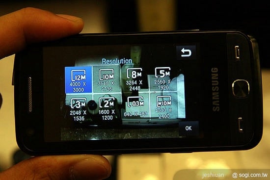 Live images of the Samsung Pixon12