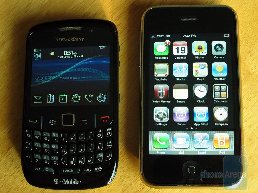 Curve 8520 and iPhone 3GS - Hands on with the BlackBerry Curve 8520