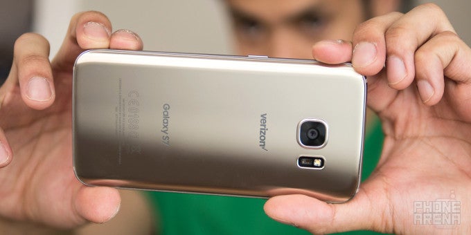 Samsung working on a 18-24MP camera with large 1/1.7&quot; sensor and f/1.4 lens? Rumor says &quot;yes&quot;