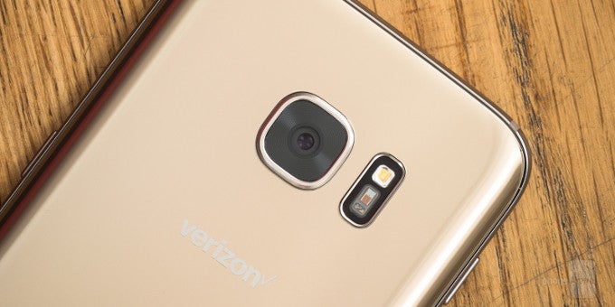 Samsung working on a 18-24MP camera with large 1/1.7" sensor and f/1.4 lens? Rumor says "yes"
