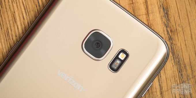 Samsung working on a 18-24MP camera with large 1/1.7&quot; sensor and f/1.4 lens? Rumor says &quot;yes&quot;