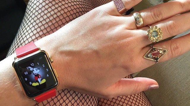 Apple Watch sales might have dropped 40% in the first quarter, but the end isn't near