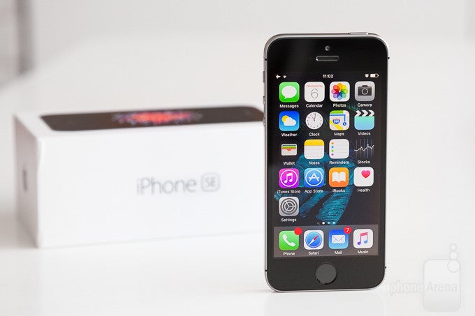 Apple iPhone SE in short supply, says Tim Cook, bottleneck to be resolved soon
