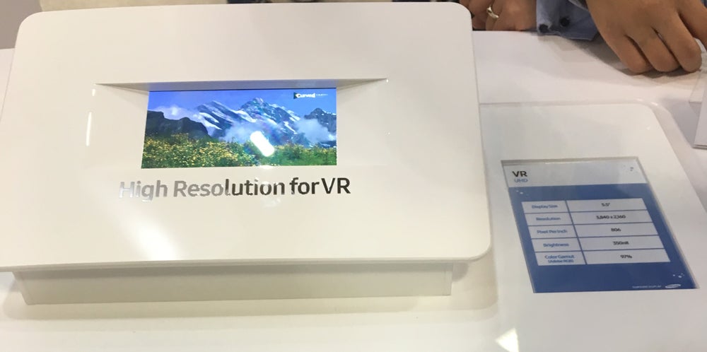 Samsung is developing a next-gen 5.5-inch 4K display, specially designed for VR