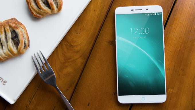 The UMi Super is here: octa-core processor, 4 GB of RAM, 4,000 mAh battery, bargain price!