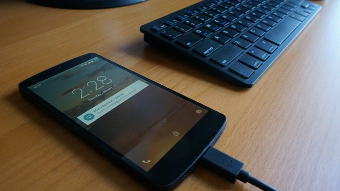 MaruOS is like Continuum for Android, turns the Nexus 5 into a Linux computer