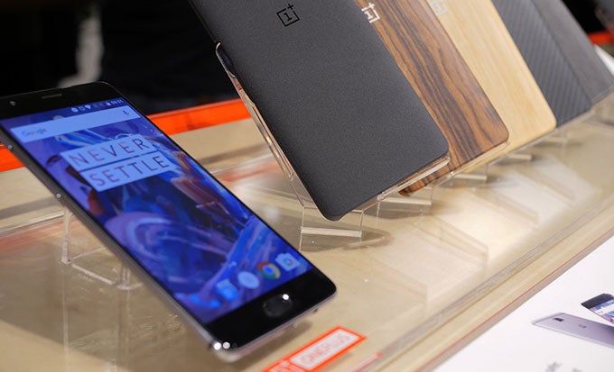 OnePlus 3 hands-on at NYC pop-up event