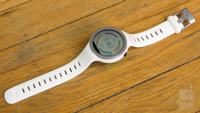 The Motorola 360 Sport in White - Deal: buy the Motorola Moto X Pure Edition, get the Moto 360 Sport for free