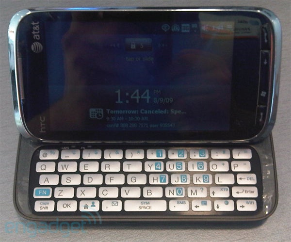 AT&T's version of the HTC Touch Pro2, the Tilt 2, gets photographed