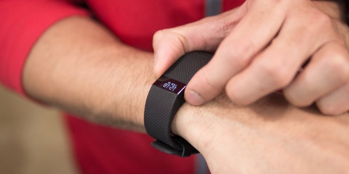 Deal alert! Fitbit Charge HR going for just $84.99 on eBay right now, 43% off its regular price