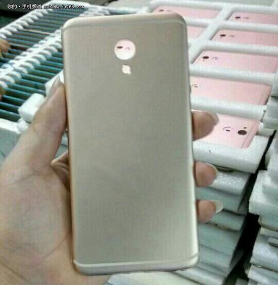 Alleged back shell of the Meizu MX6 looks a lot like the Pro 6. Rose gold units spotted in the back - Even Meizu doesn&#039;t know what to do with the MX6, leaked internal emails reveal