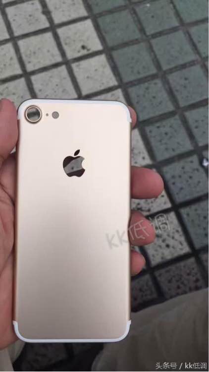 Alleged photo of the iPhone 7 rear pops up again, depicting subtle design reworks