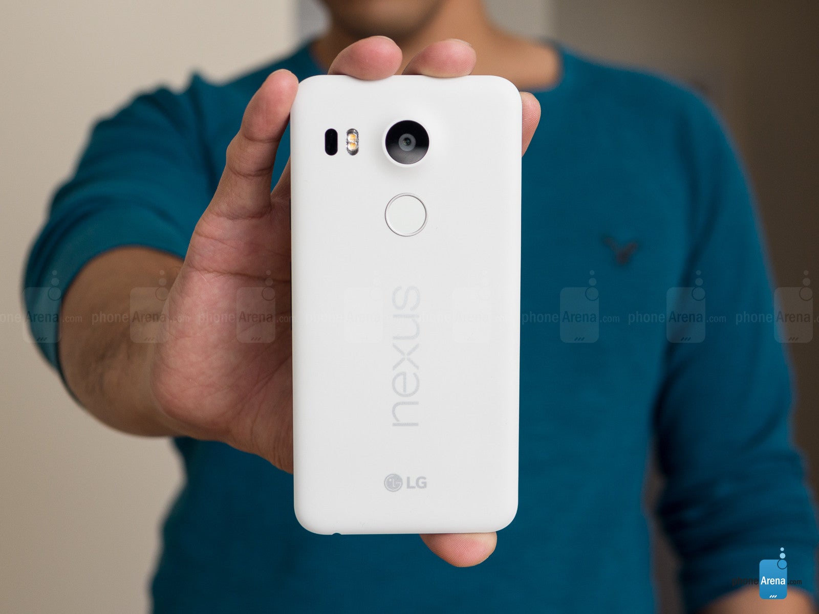 Quick, the Google Nexus 5X is discounted to $234.99 on Newegg, save 33%