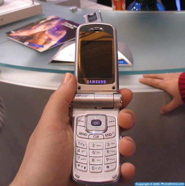 Samsung SCH-A970 EV-DO 2 mega pixel phone approved by the  FCC