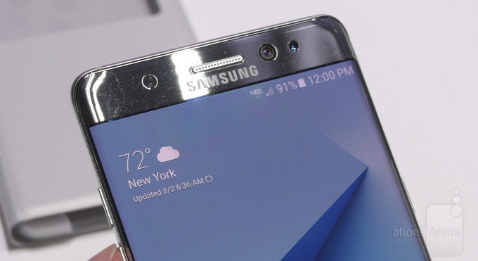 On the Galaxy Note 7, from left to right, we see a near-IR LED light, the regular front-facing cam, and the dedicated iris-scanning camera - Here is how the iris scanner on the Galaxy Note 7 works