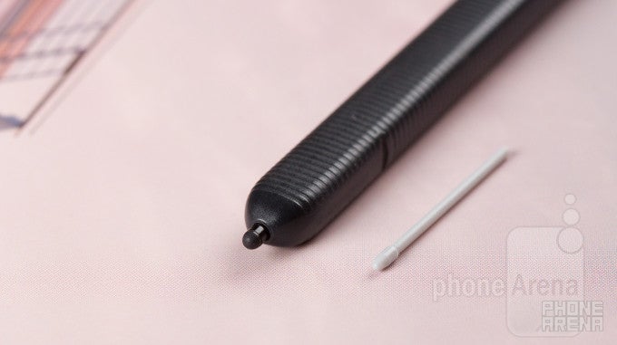 A Note 4 S Pen next to a spare Note 7 tip - Note 7 S Pen super-fine ballpoint tip: does it fit on the Note 5 and Note 4's S Pens?