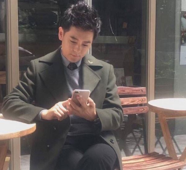 Once again, Taiwanese actor Jimmy Lin leaks an iPhone; this time it's the Apple iPhone 7 Plus - Jimmy Lin does it again! Taiwan star snapped with Apple iPhone 7 Plus after leaking iPhone 6 and iPhone 5