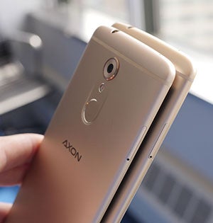 The ZTE Axon 7 and new Axon 7 mini - ZTE Axon 7 mini hands-on: meeting the affordable flagship's little brother