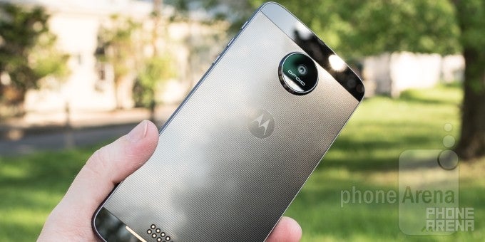 5 excellent cases for your Moto Z Android smartphone
