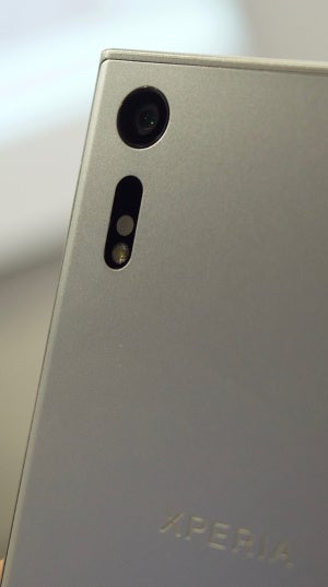 Xperia XZ and X Compact camera samples: 5-axis stabilization and triple image sensing