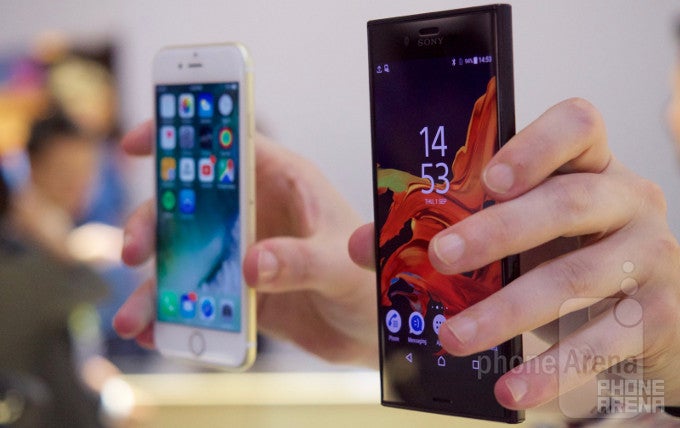 Sony Xperia XZ vs iPhone 6s: first look and impressions