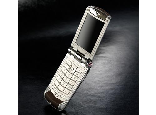 The Vertu Constellation Ayxta - your navigator in the world of the rich
