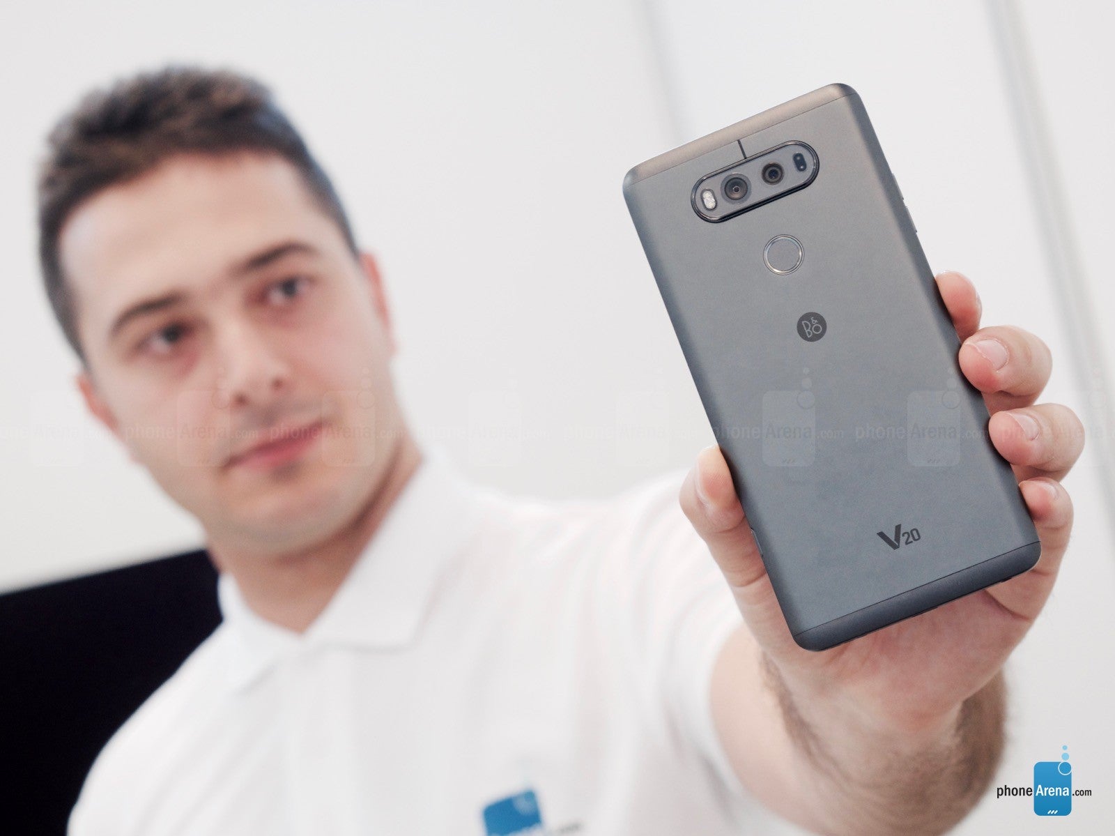 LG V20 preview: tanky phablet sports second screen and replaceable battery