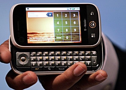 T-Mobile announces October 19th pre-sale of Motorola CLIQ for current accounts