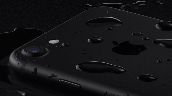 The iPhone 7 is IP67 water-resistant; here's how it compares to the Galaxy S7's IP68
