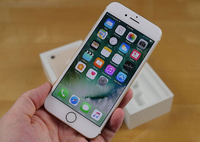 Até a Apple está fazendo unboxing de iPhone »