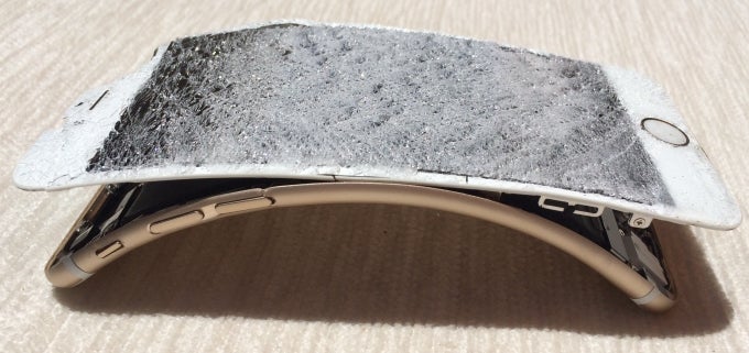 iPhone gets bent by treadmill, see the twisted aftermath
