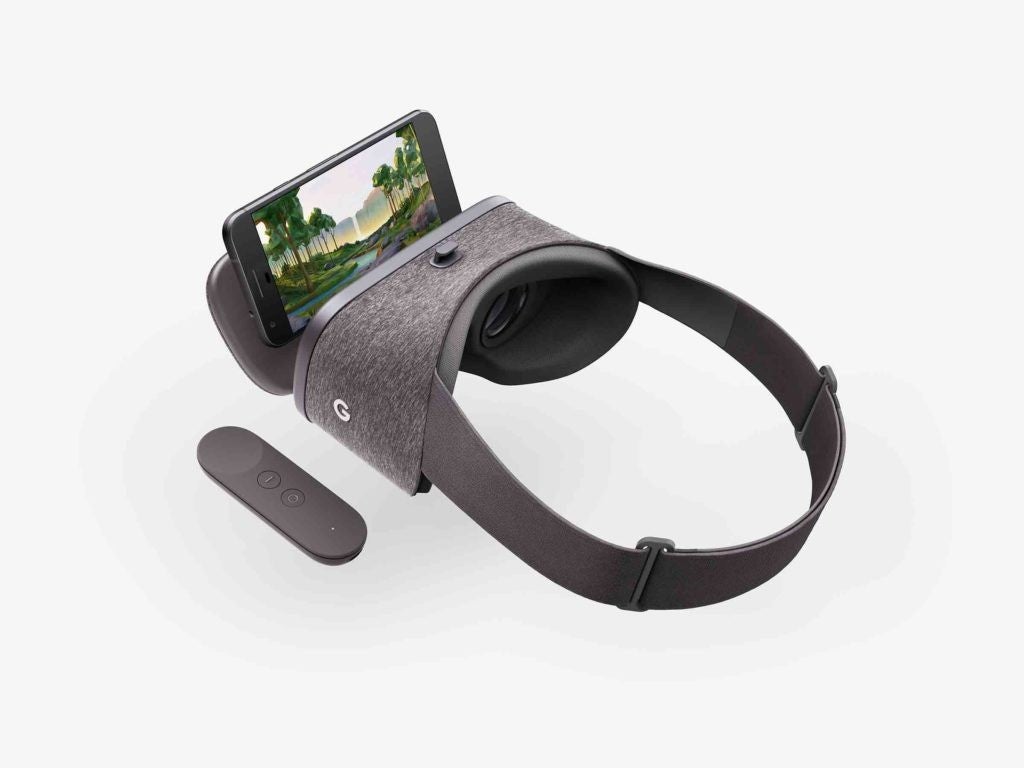 Google Store officially has the Chromecast Ultra and Daydream View headset up for grabs