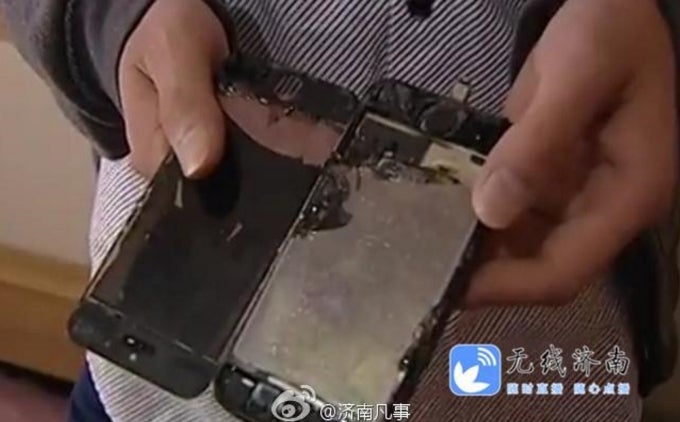 This iPhone 5s apparently burst into flames - iPhone 5s reportedly catches fire while on charge