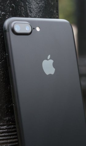 Apple iPhone 7 Plus&#039; optical zoom vs iPhone 7&#039;s digital zoom: here&#039;s why optical is usually superior