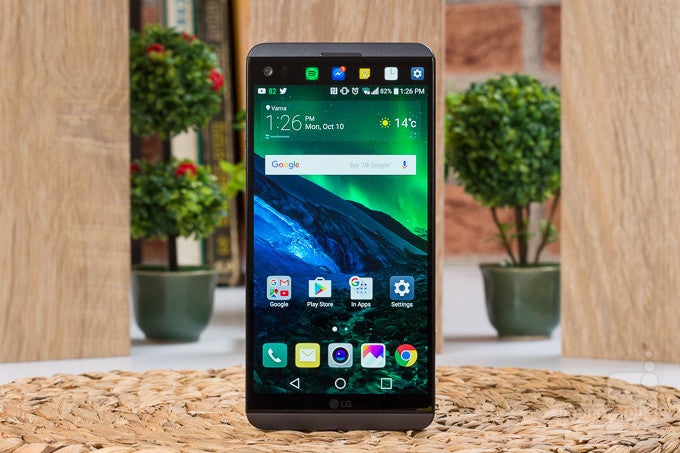 LG V20 arrives in Canada at Videotron and Wind Mobile